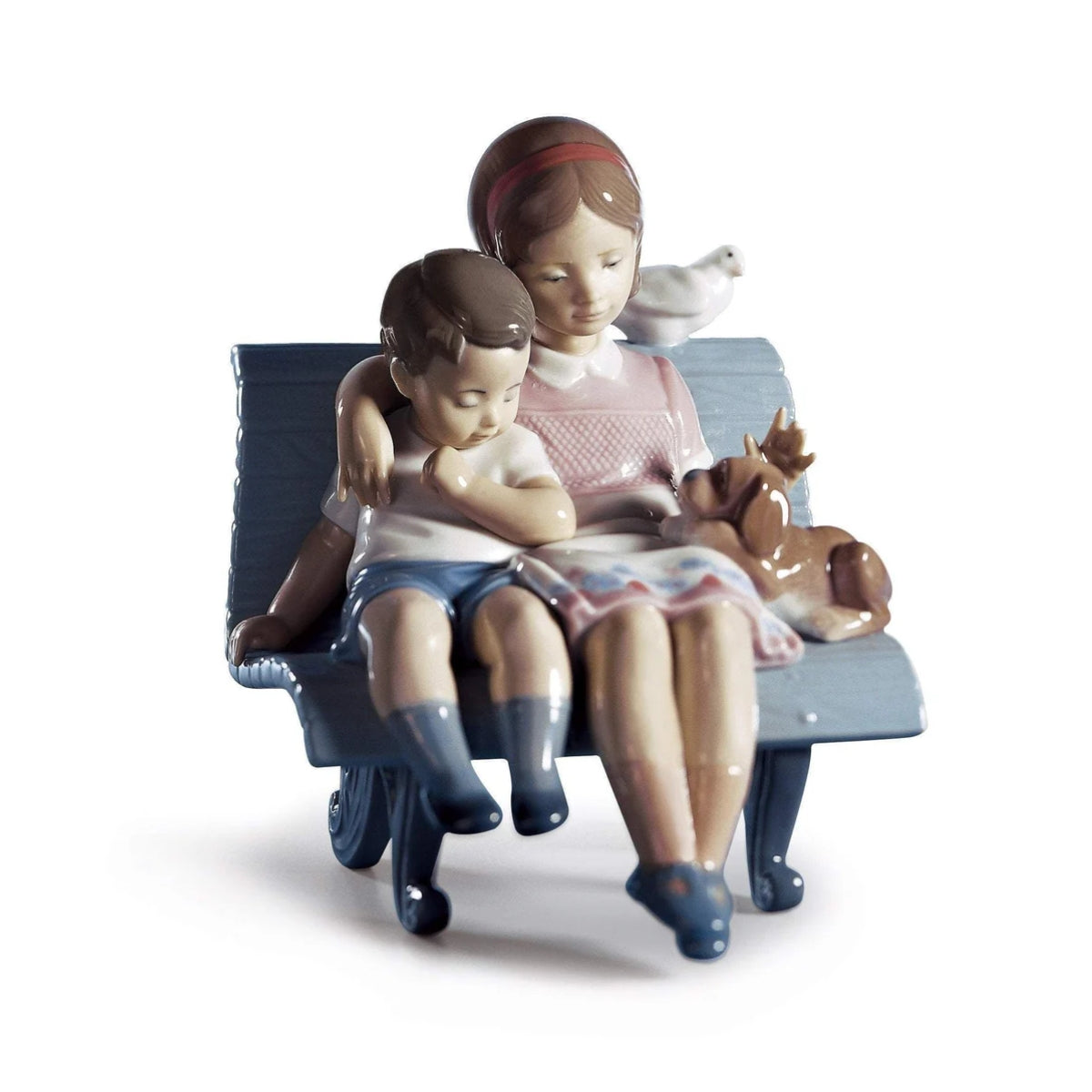 ДЕКОРАТИВНА ФИГУРА LLADRO SURROUNDED BY LOVE 16Х15 СМ