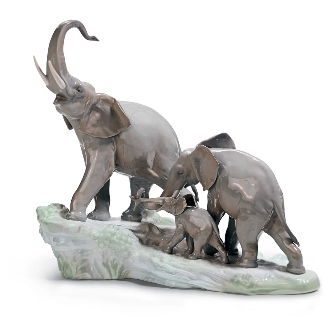 ДЕКОРАТИВНА ФИГУРА LLADRO ELEPHANTS WALKING 36Х40СМ