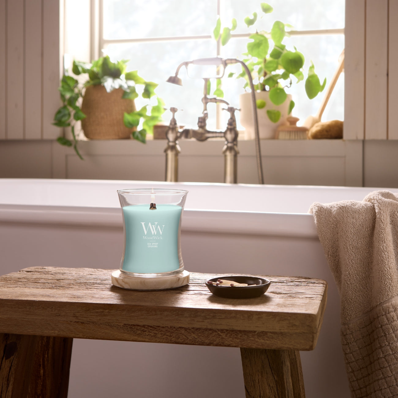 СВЕЩ WOOD WICK SEA SPRAY