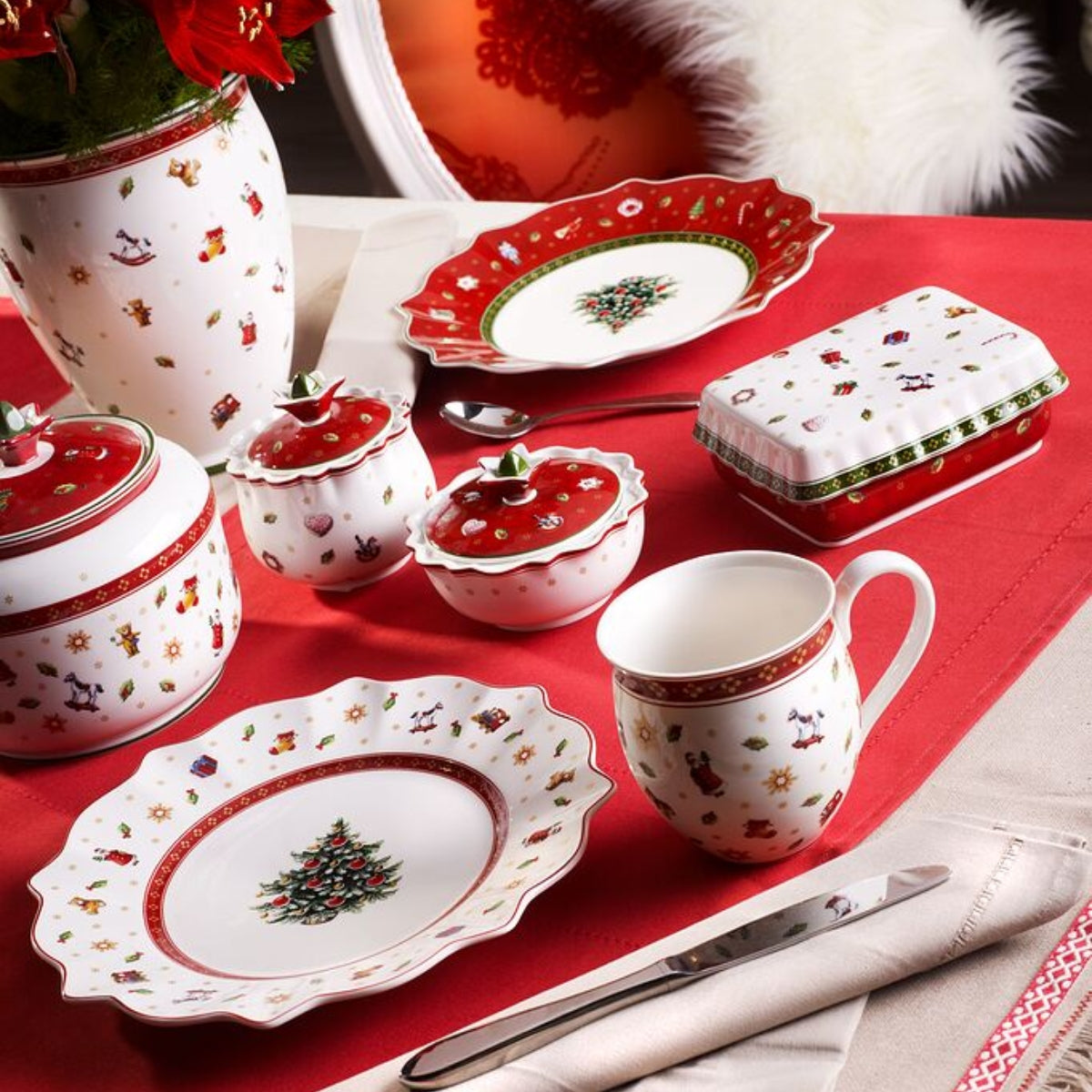 КОЛЕДНА САЛАТНА ЧИНИЯ ЧЕРВЕНА VILLEROY&BOCH TOY`S DELIGHT