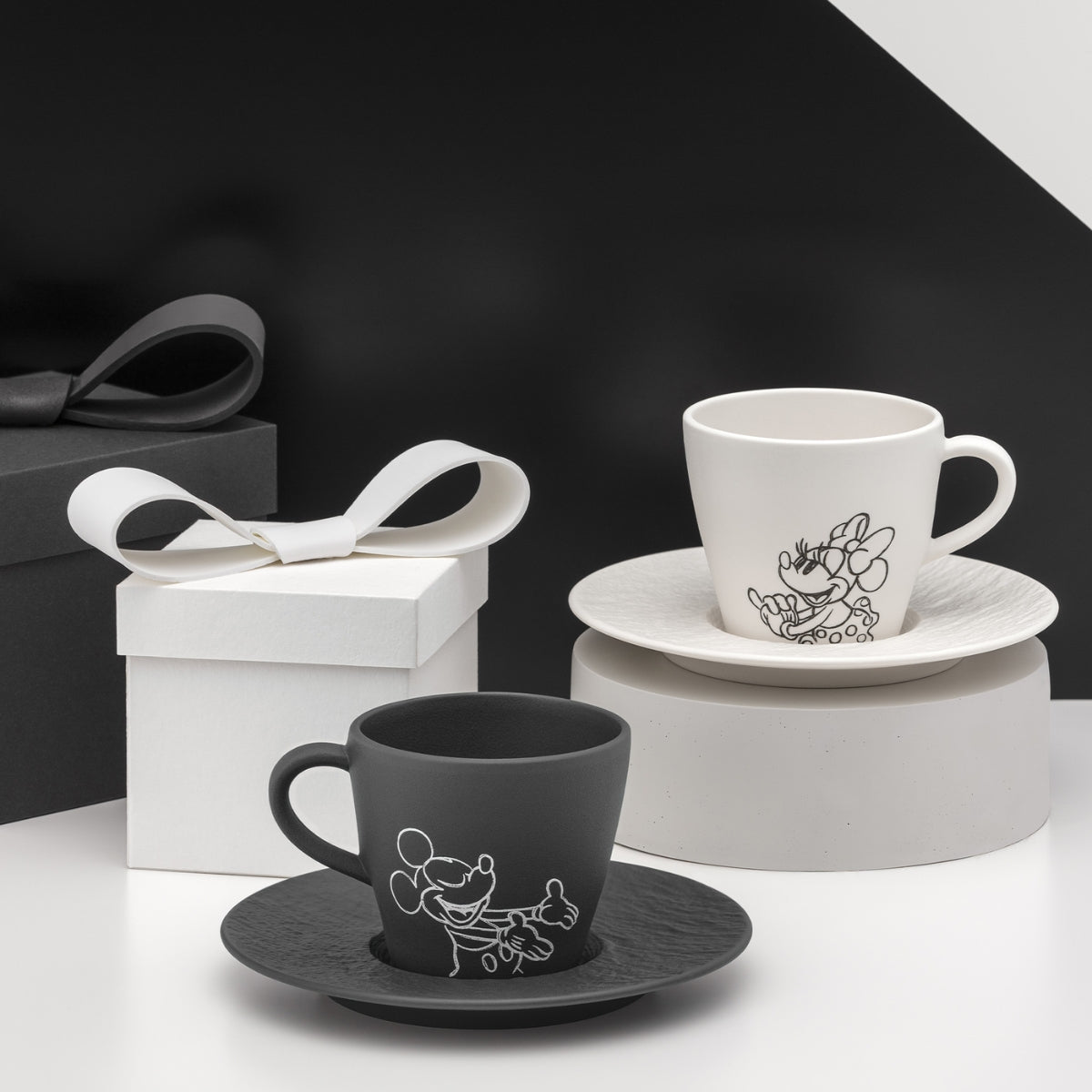 КОМПЛЕКТ 4 ЧAСТИ ЧАША И ЧИНИЯ ЗА КАФЕ MANUFACTURE ROCK BLACK/WHITE