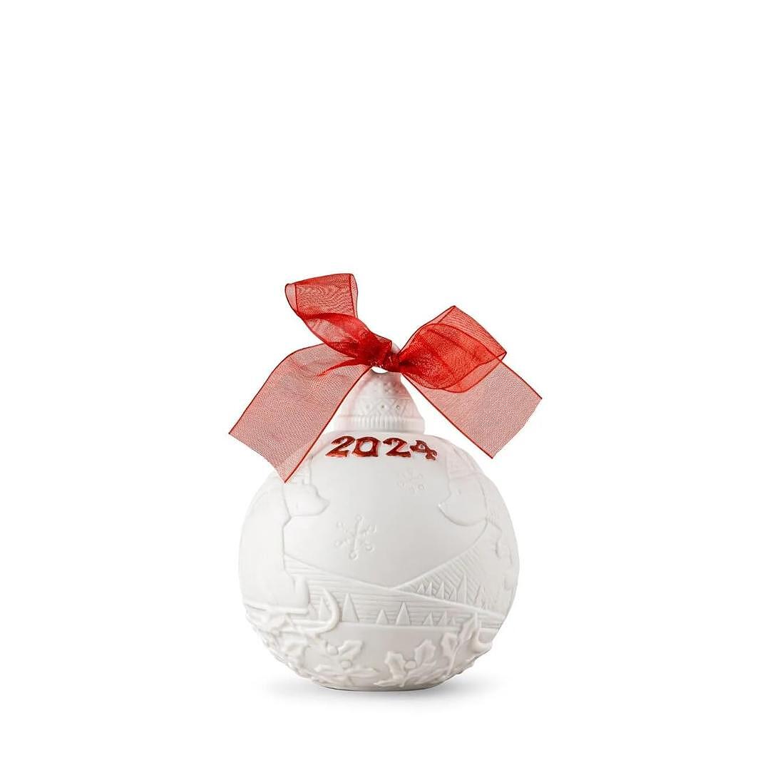 ДЕКОРАТИВНА ФИГУРА LLADRO 2024 CHRISTMAS BALL RE-DECO RED10Х9