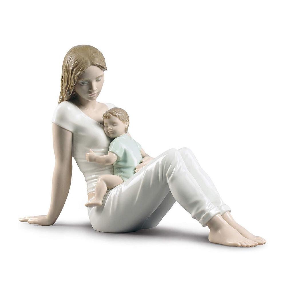 ДЕКОРАТИВНА ФИГУРА LLADRO A MOTHERS LOVE 25X36СМ
