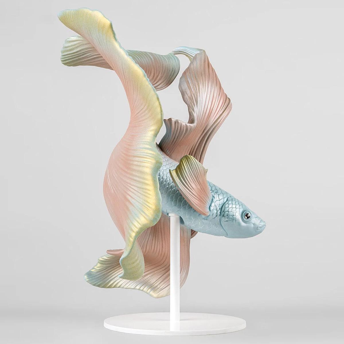 ДЕКОРАТИВНА ФИГУРА LLADRO BETTA FISH LEFT