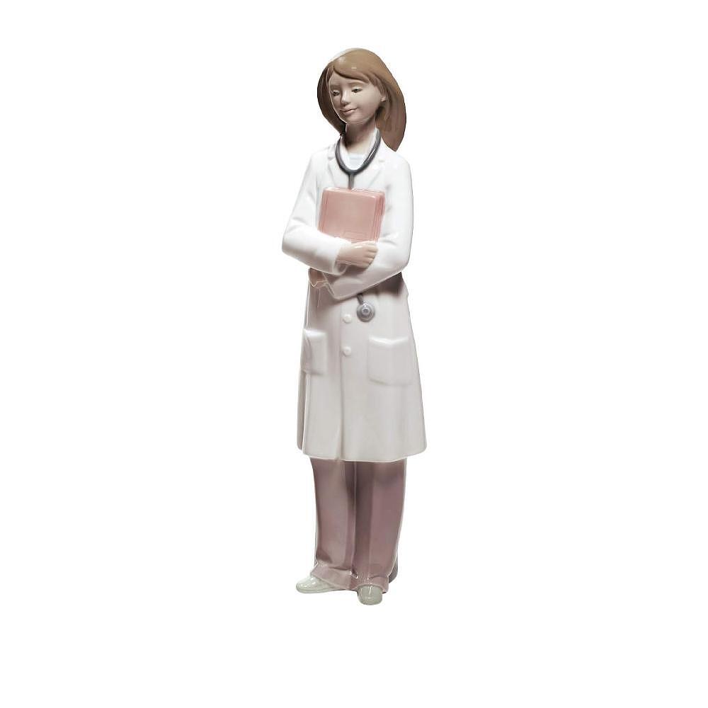 ДЕКОРАТИВНА ФИГУРА NAO BY LLADRO DOCTOR - FEMALE 27Х7СМ