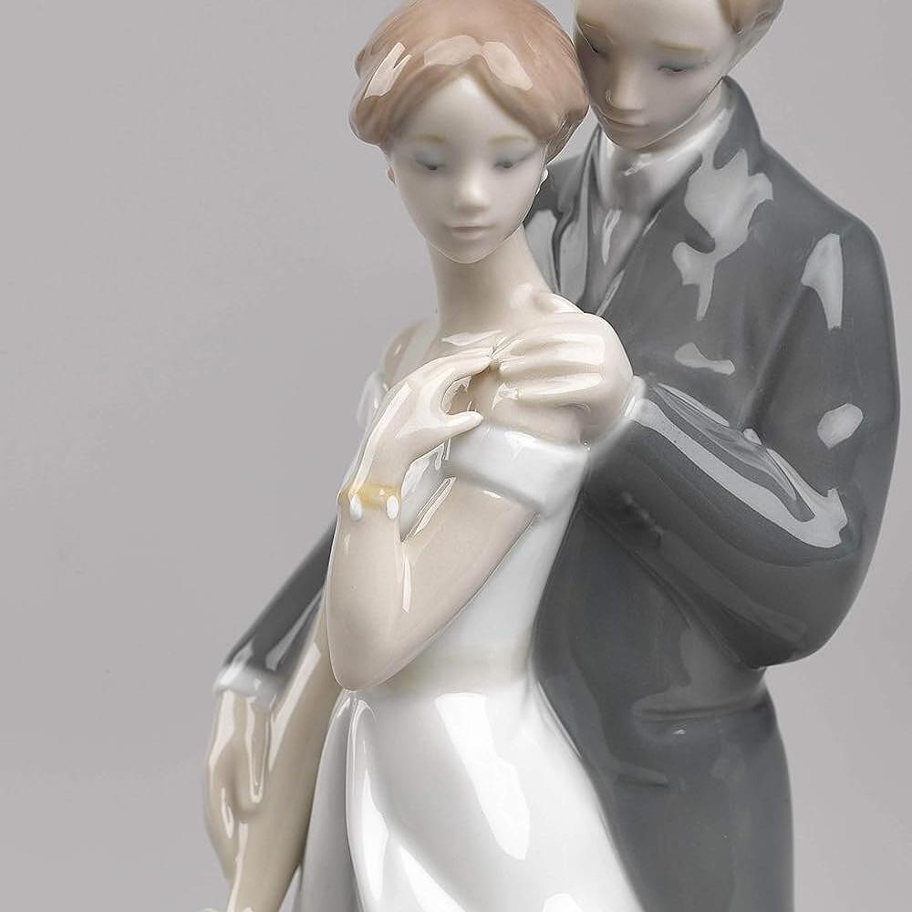 ДЕКОРАТИВНА ФИГУРА LLADRO EVERLASTING LOVE 23Х12СМ