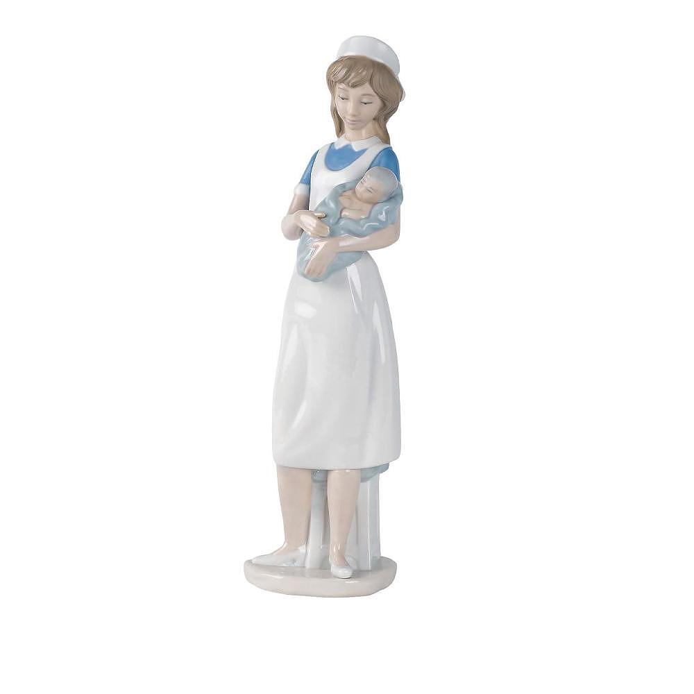 ДЕКОРАТИВНА ФИГУРА NAO BY LLADRO NURSE 33Х11СМ