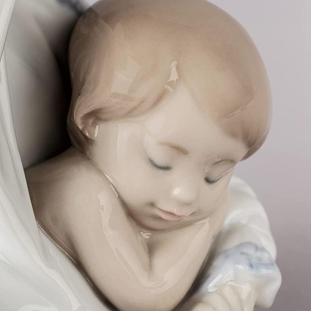ДЕКОРАТИВНА ФИГУРА LLADRO TENDER DREAMS 13X14СМ