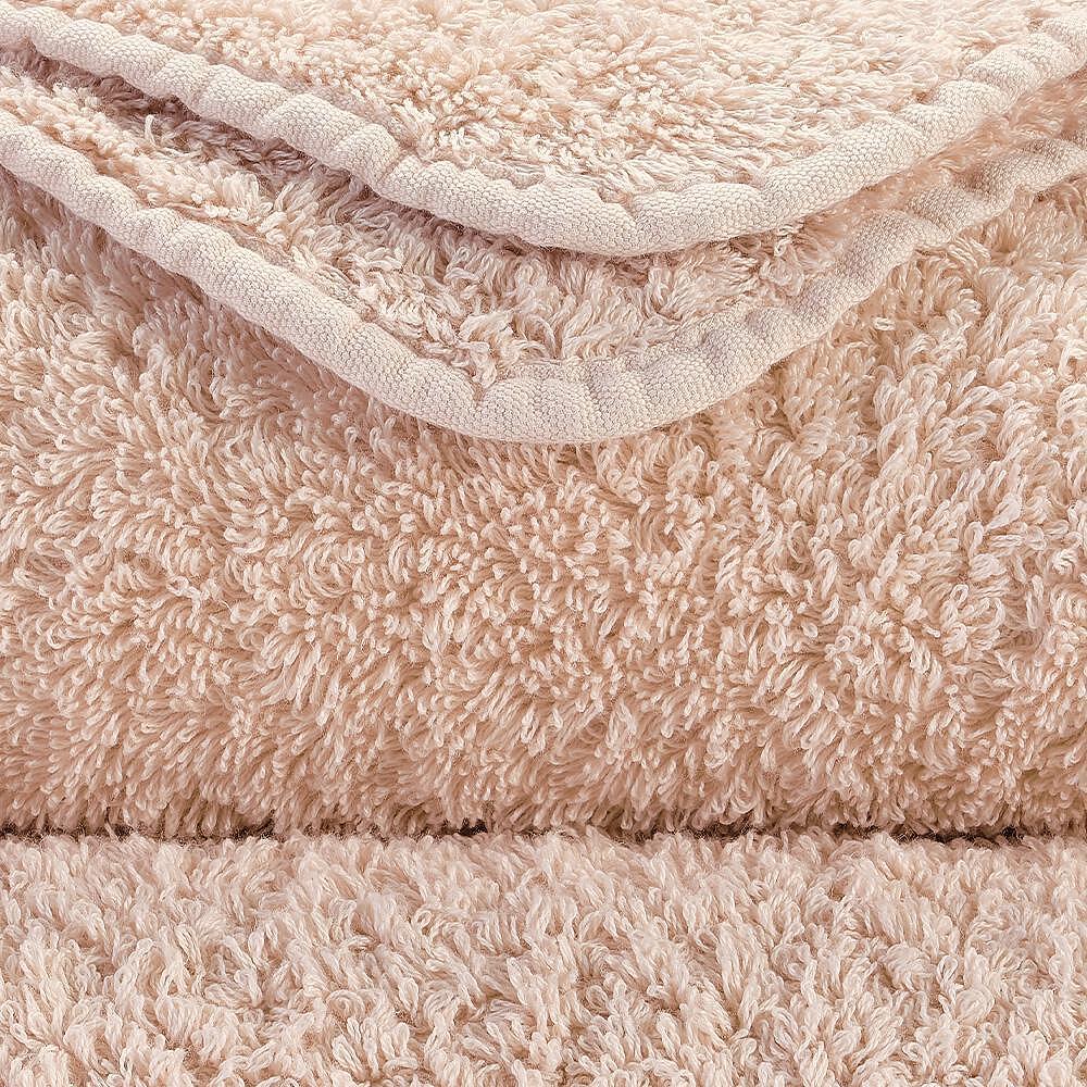 КЪРПА ABYSS HABIDECOR SUPER PILE 610 NUDE
