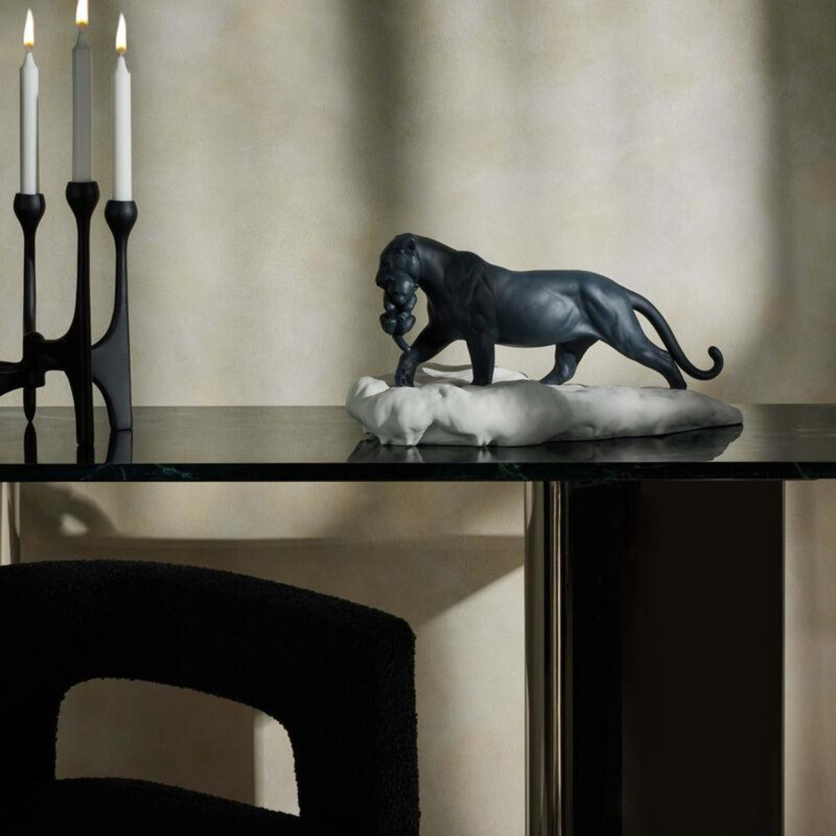 ДЕКОРАТИВНА ФИГУРА LLADRO BLACK PANTHER WITH CUB 25X48