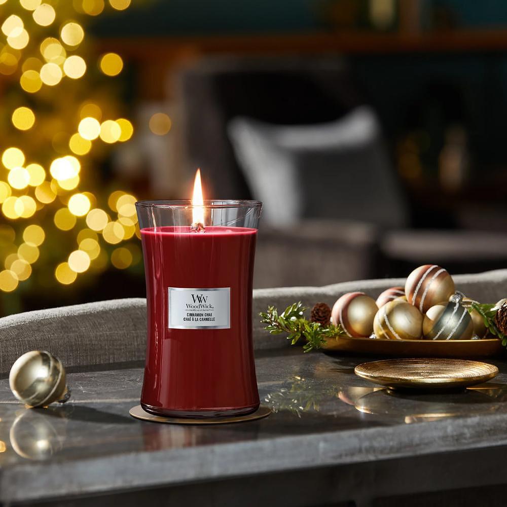 СВЕЩ WOOD WICK CINNAMON CHAI