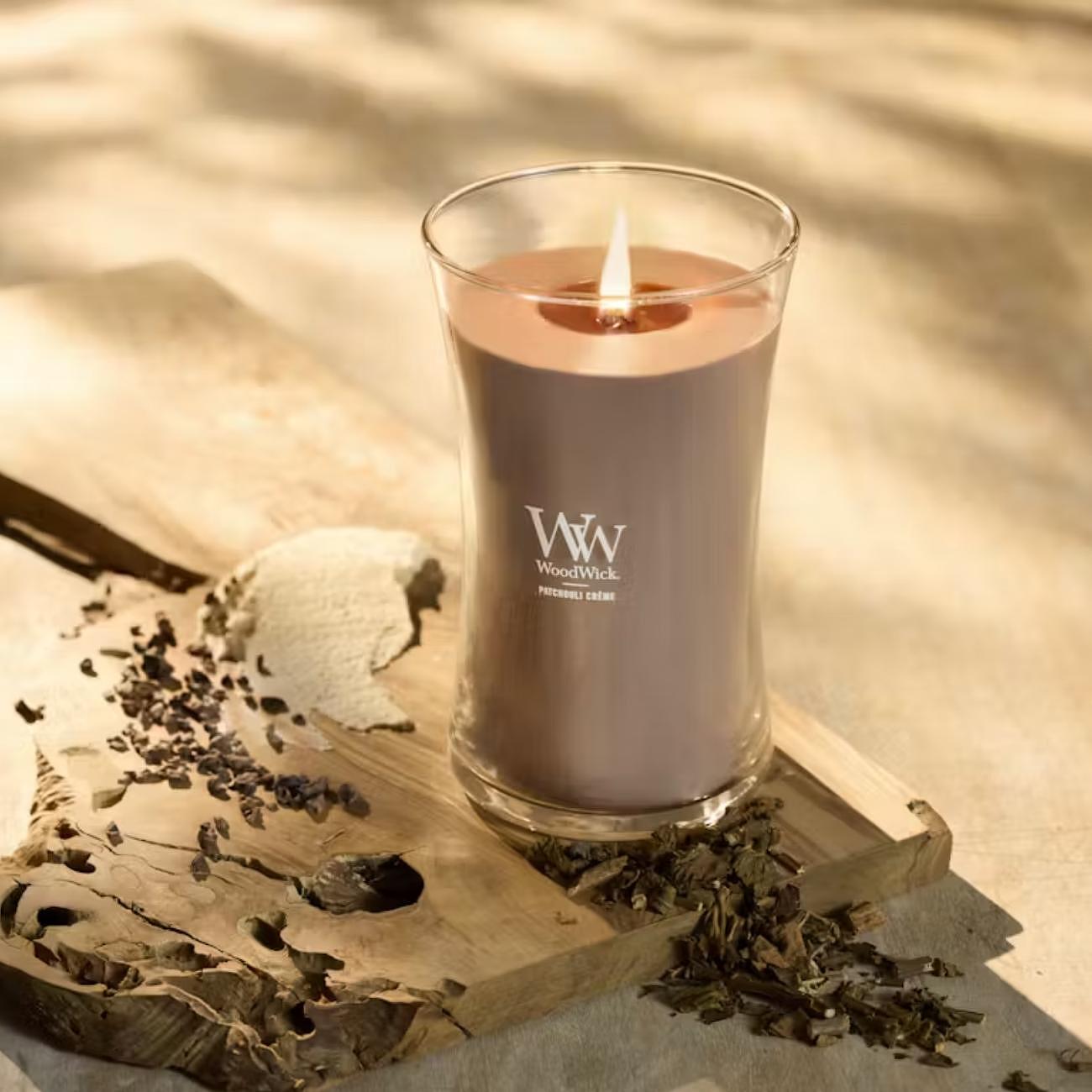 СВЕЩ WOOD WICK PATCHOULI CREME
