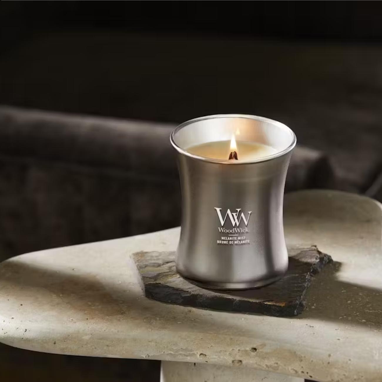 СВЕЩ WOOD WICK MEDIUM JAR SPC MELANITE MIST
