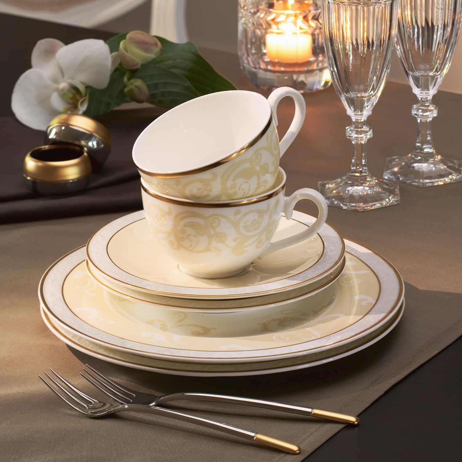 ЧАША И ЧИНИЙКА ЗА ЕСПРЕСО VILLEROY & BOCH, IVOIRE ESPRESSO CUP & SAUCER