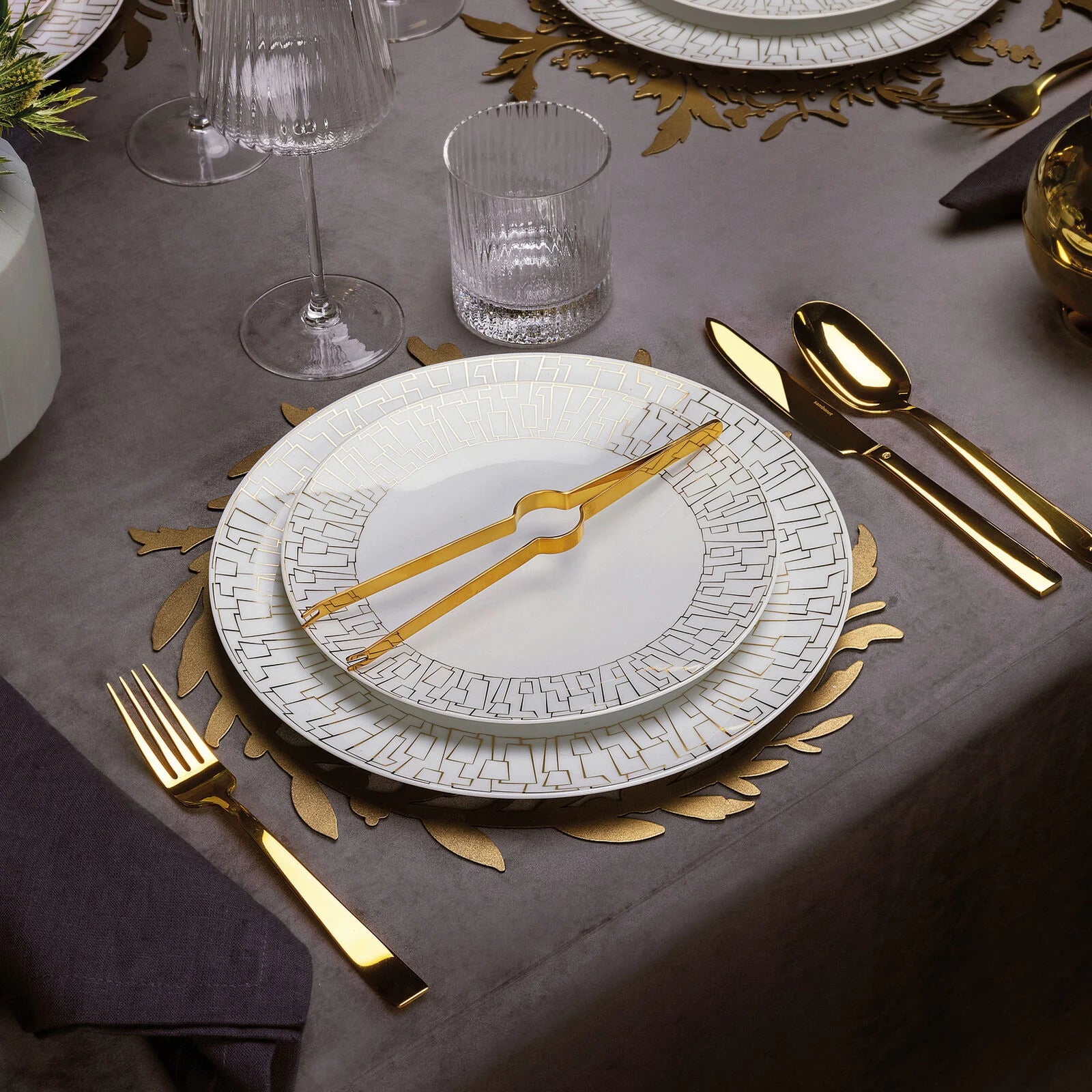 КОМПЛЕКТ ПРИБОРИ ЗА ХРАНЕНЕ FLAT PVD GOLD/ЗЛАТО 30 Ч