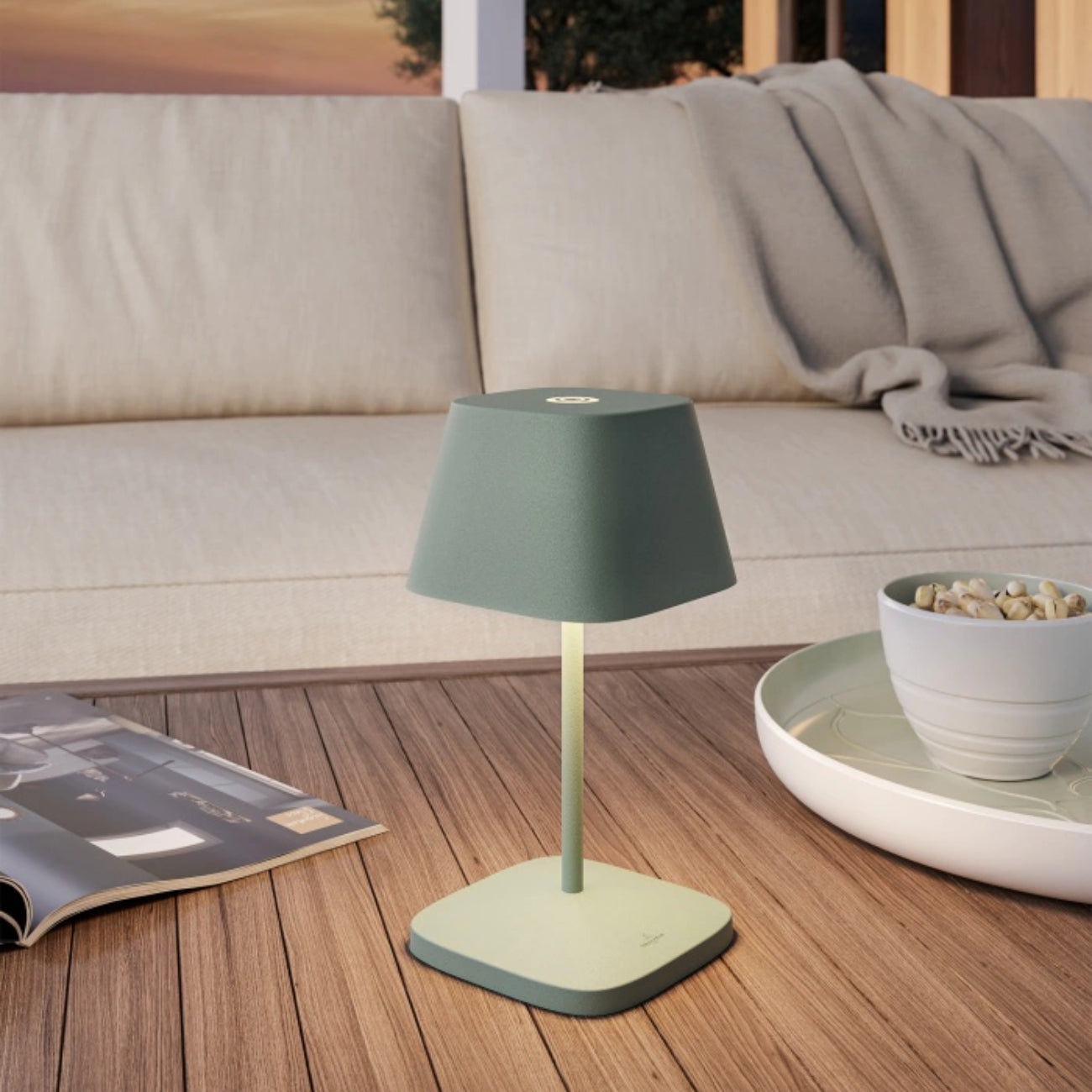 ЛЕД ЛАМПА ЗА МАСА КВАДРАТНА VILLEROY&BOCH NEAPEL OLIVE GREEN VB 20СМ