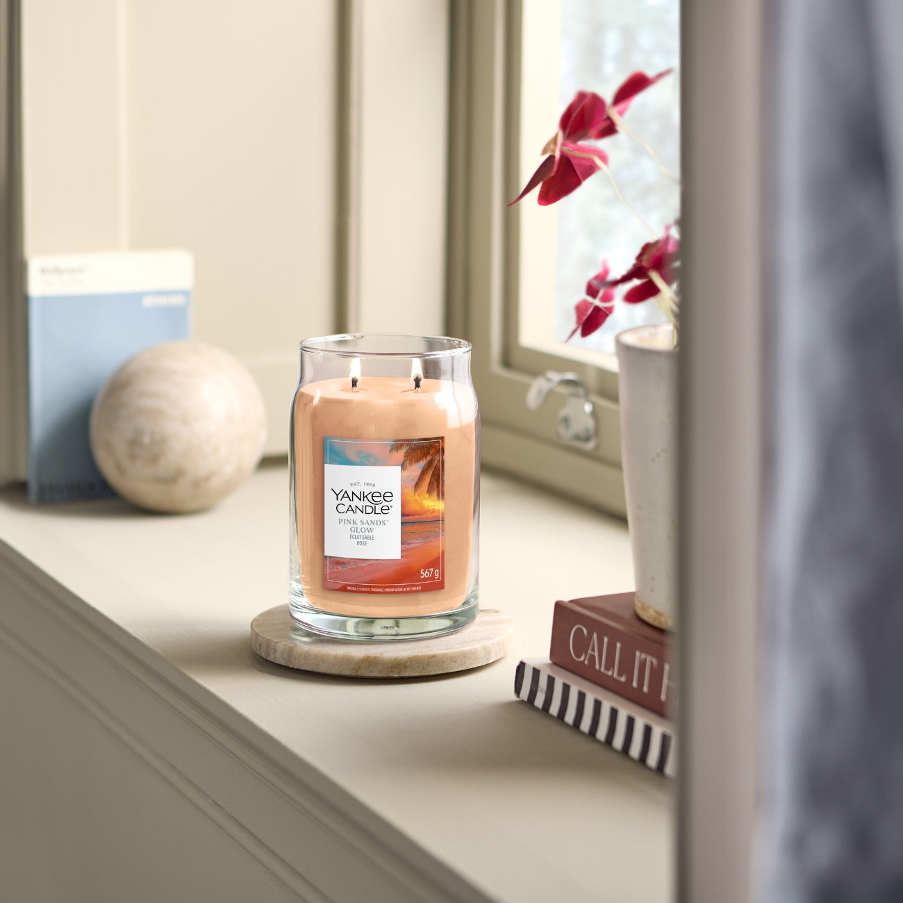 СВЕЩ YANKEE CANDLE SIGNATURE PINK SANDS GLOW