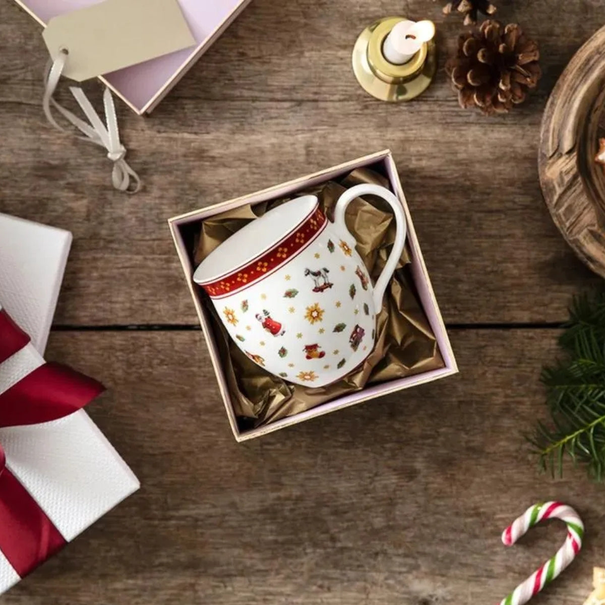 КОЛЕДНА ЧАША ИГРАЧКИ MUG VILLEROY&BOCH TOY`S DELIGHT