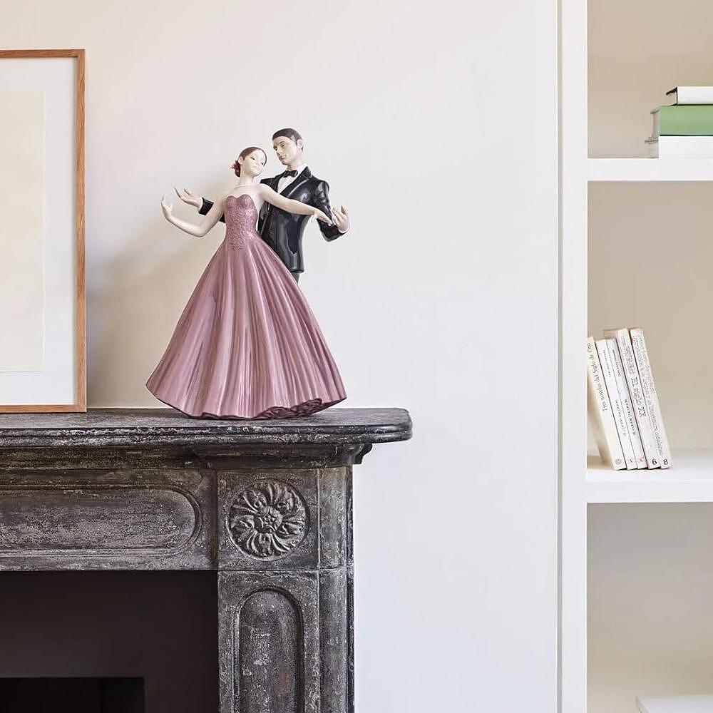 ДЕКОРАТИВНА ФИГУРА LLADRO ANNIVERSARY WALTZ