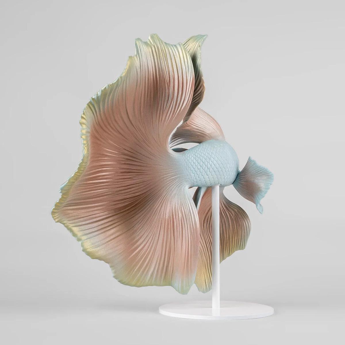 ДЕКОРАТИВНА ФИГУРА LLADRO BETTA FISH RIGHT