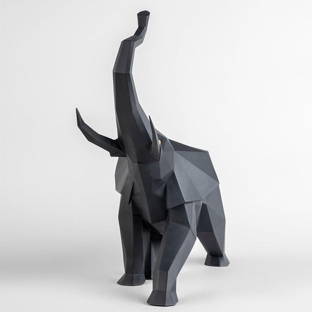 ДЕКОРАТИВНА ФИГУРА LLADRO ELEPHANT BLACK 43Х52СМ