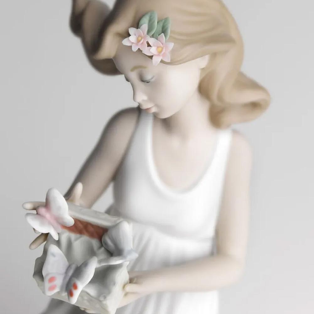 ДЕКОРАТИВНА ФИГУРА LLADRO BUTTERFLY TREASURES 32X16СМ