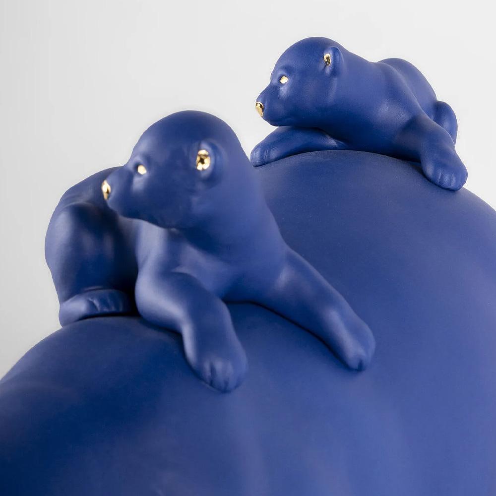 ДЕКОРАТИВНА ФИГУРА LLADRO MUMMY BEAR AND BABIES BLUE/G 39X25