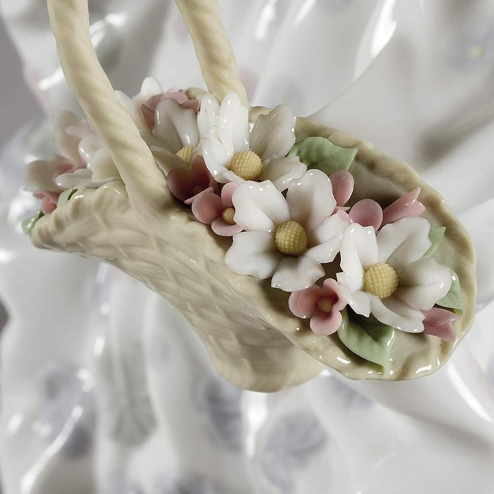 ДЕКОРАТИВНА ФИГУРА LLADRO SPRING SPLENDOR 30X18СМ