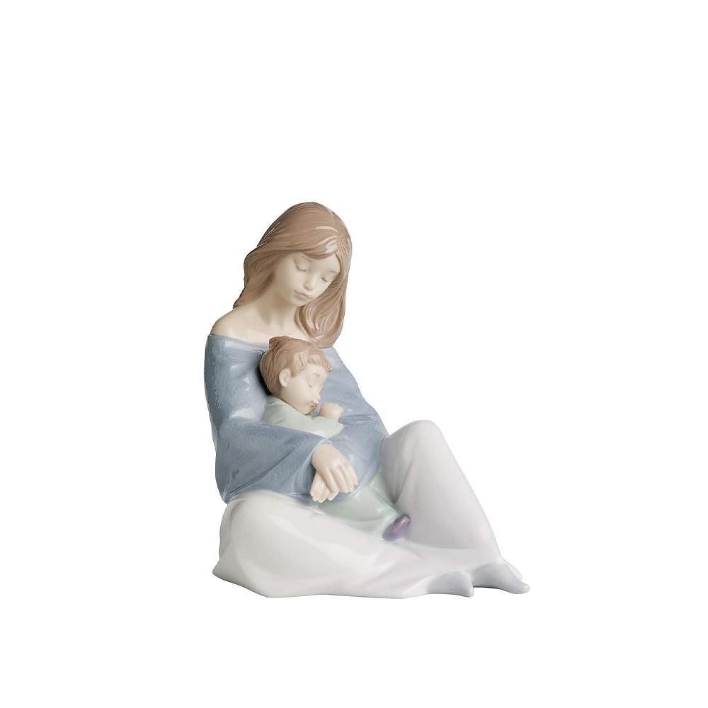 ДЕКОРАТИВНА ФИГУРА NAO BY LLADRO  THE GREATEST BOND 18Х19СМ