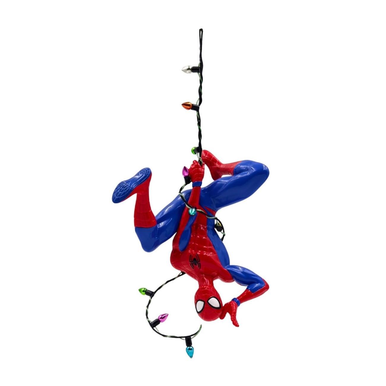 КОЛЕДНА  ИГРАЧКА ЗА ЕЛХА ВИСЯЩ SPIDERMAN НА КОЛЕДНИ ЛАМПИ DISNEY