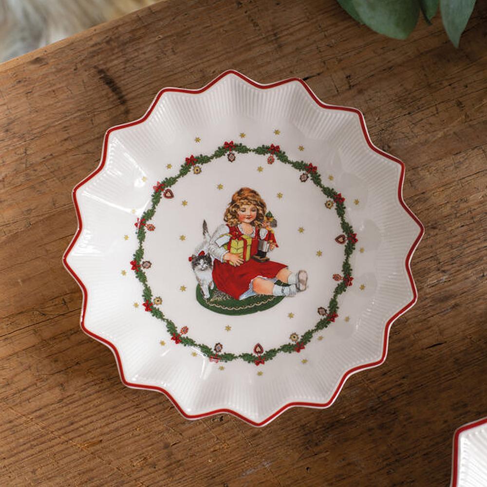 КОЛЕДНА ЧИНИЙКА VILLEROY&BOCH CHILD WITH TOY 17 СМ