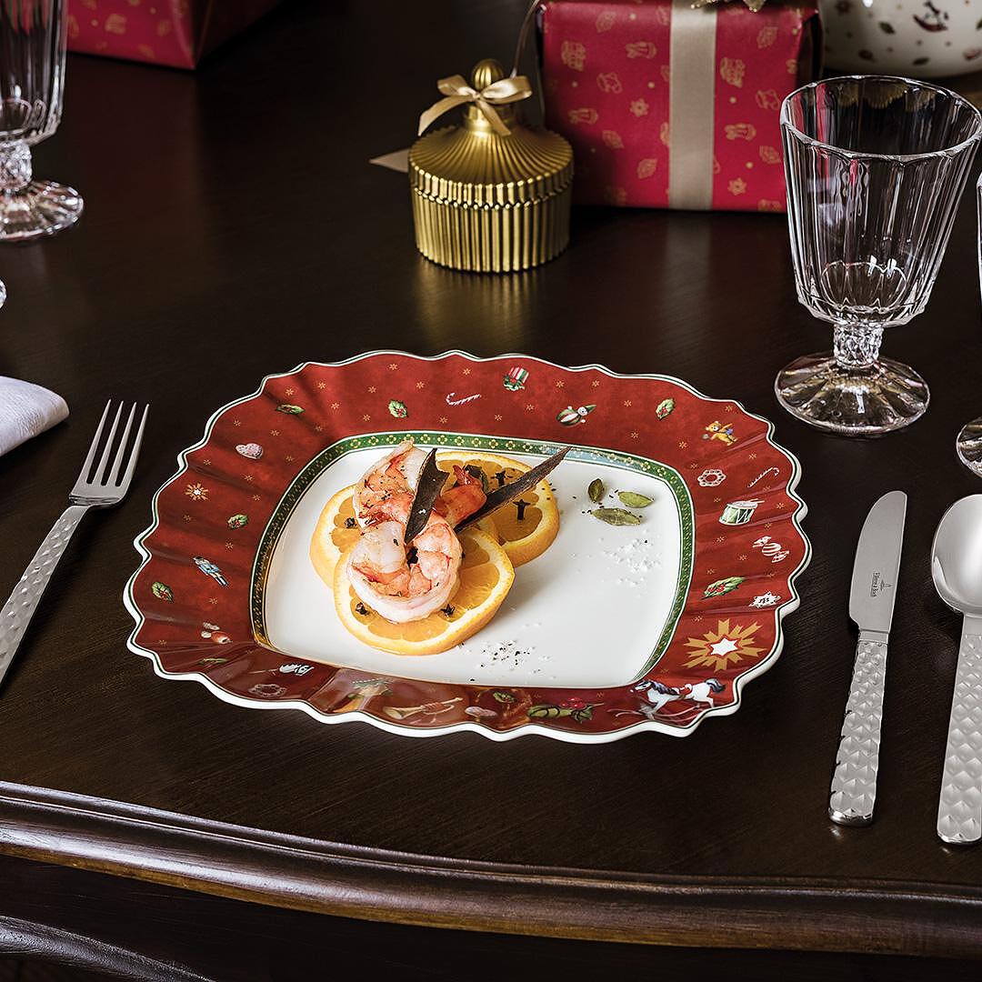 КОЛЕДНА КВАДРАТНА ЧЕРВЕНА ЧИНИЯ VILLEROY&BOCH TOY`S DELIGHT