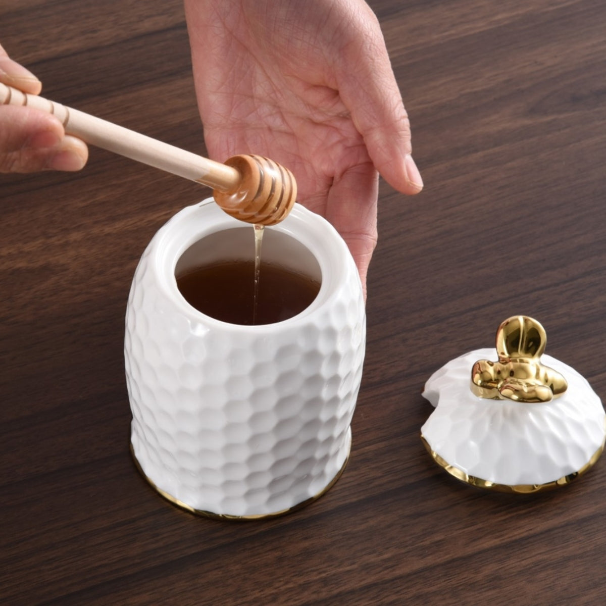 КОМПЛЕКТ БУРКАНЧЕ С ЛЪЖИЦА ЗА МЕД PAMPA BAY HONEY JAR SET