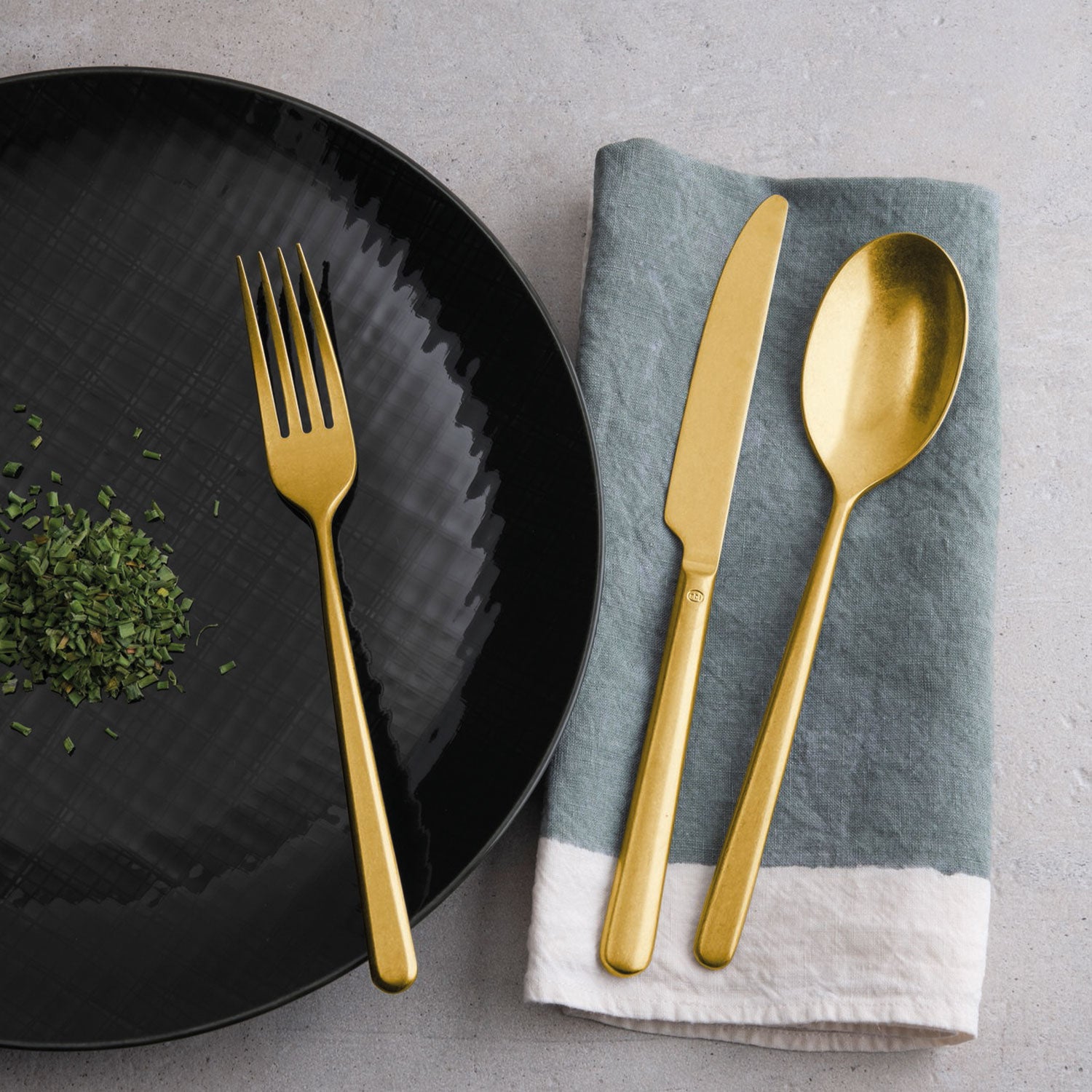 Комлект прибори за хрененe Sambonet LINEAR GOLD