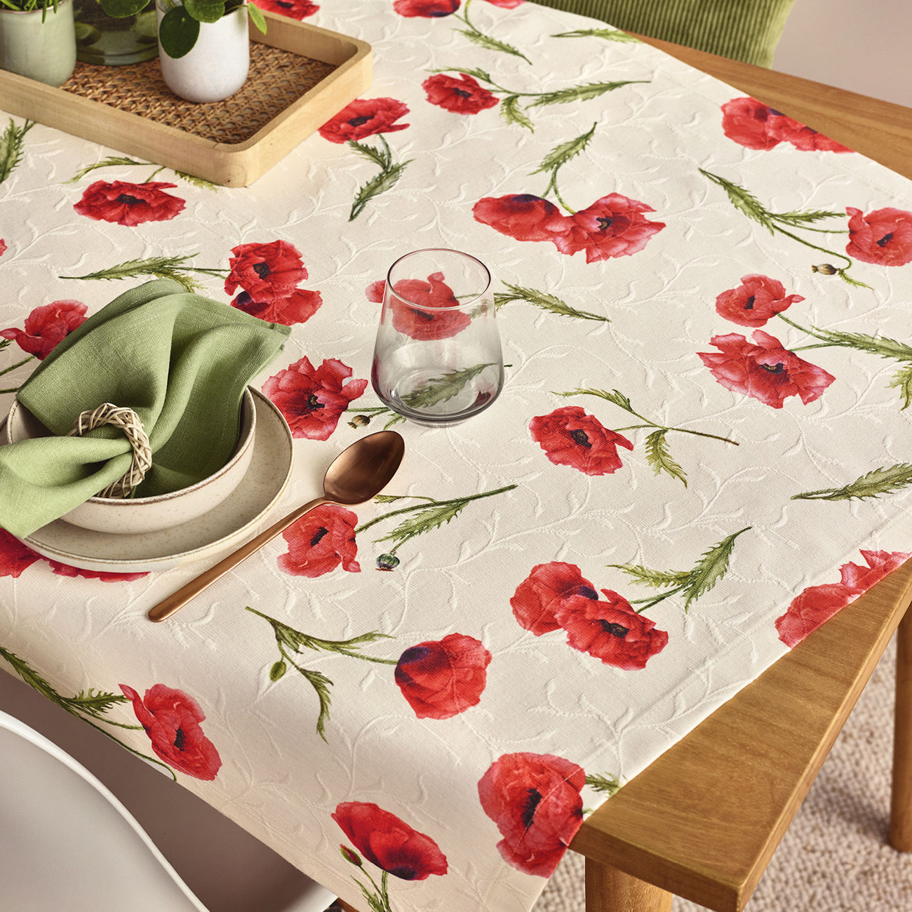 ПОКРИВКА ЗА МАСА SANDER POPPY