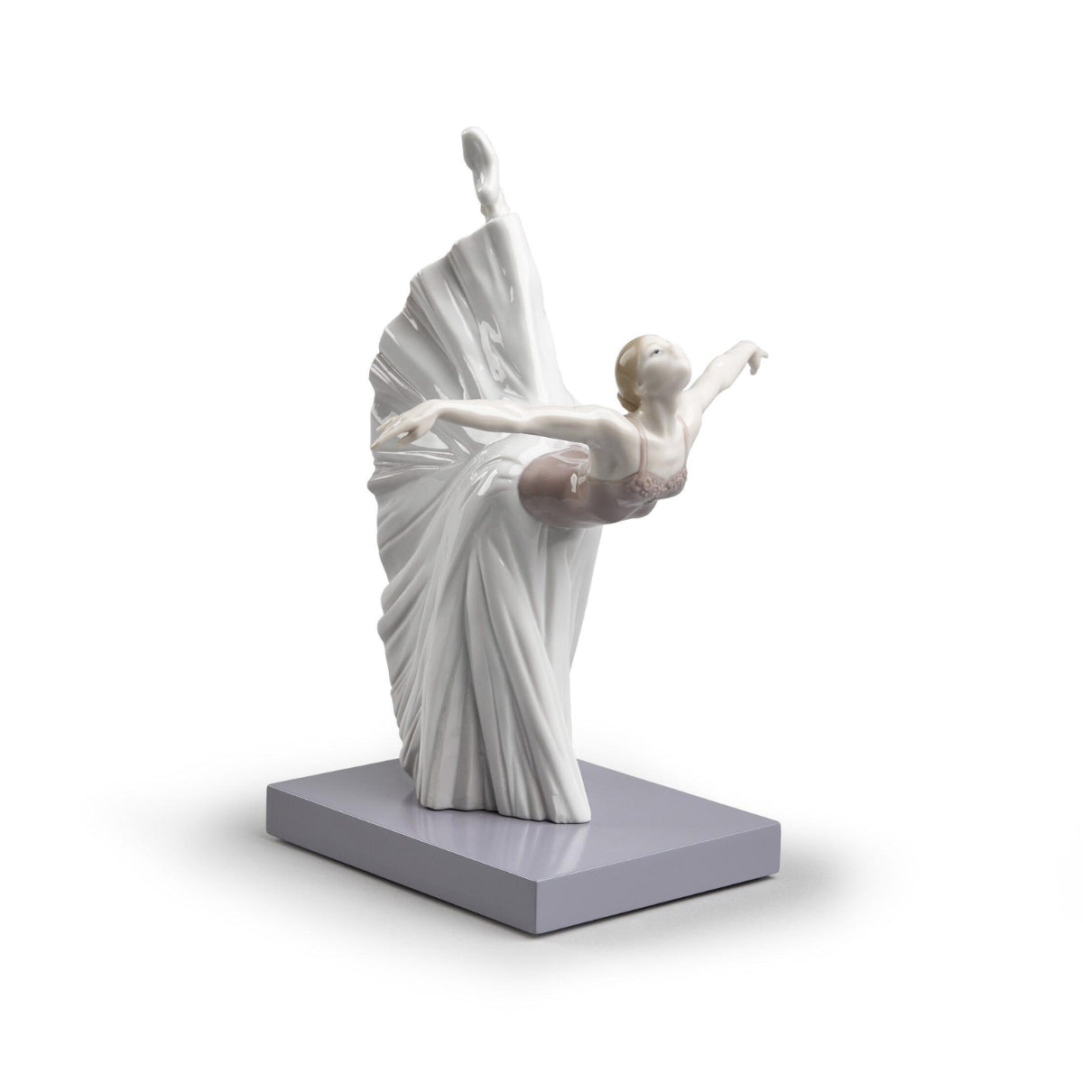 ДЕКОРАТИВНА ФИГУРА LLADRO GISELLE ARABESQUE 28Х18СМ
