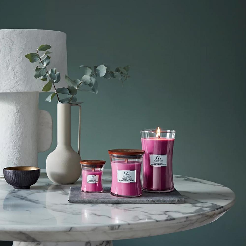 СВЕЩ WOOD WICK WILD BERRY & BEETS