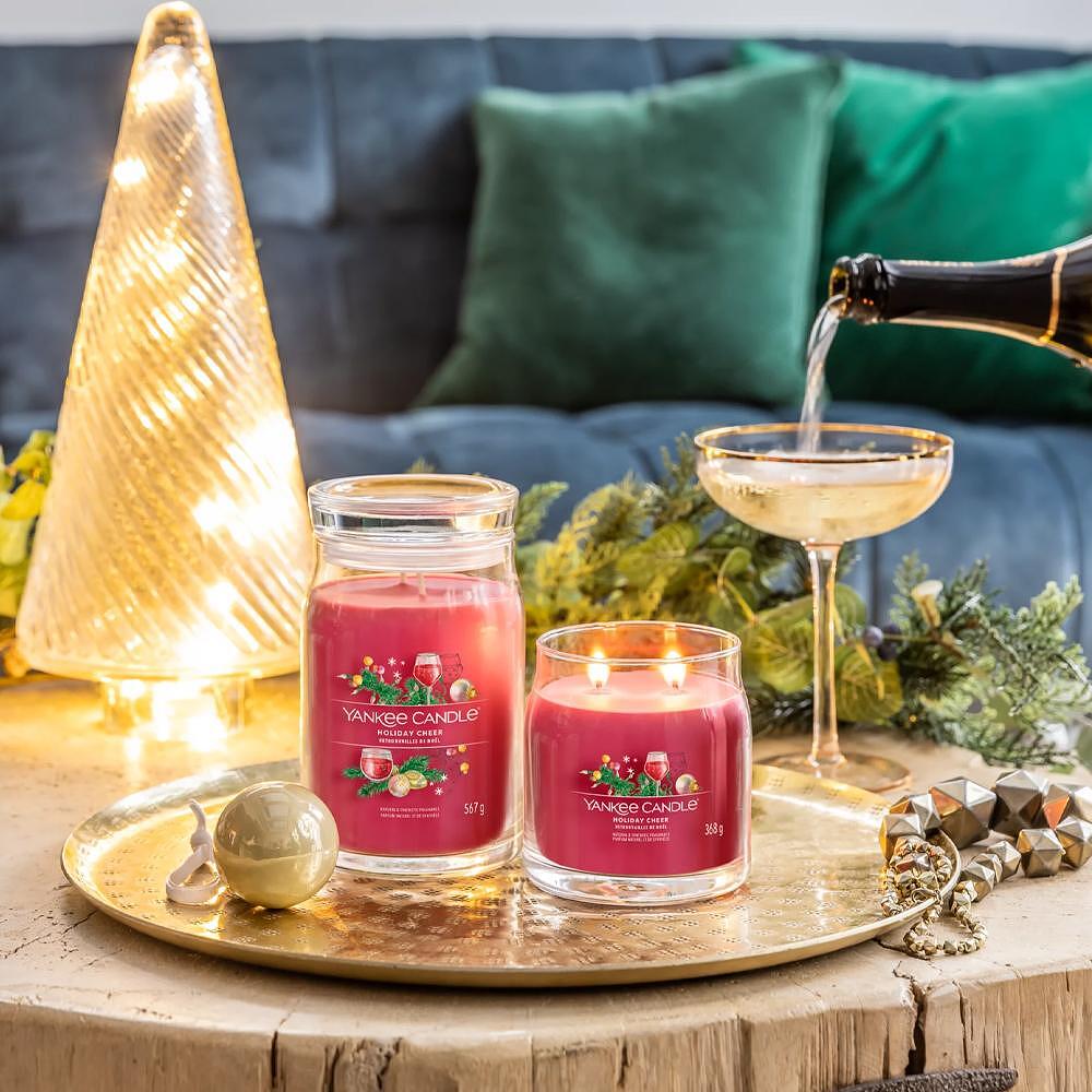 СВЕЩ YANKEE CANDLE SIGNATURE HOLIDAY CHEER